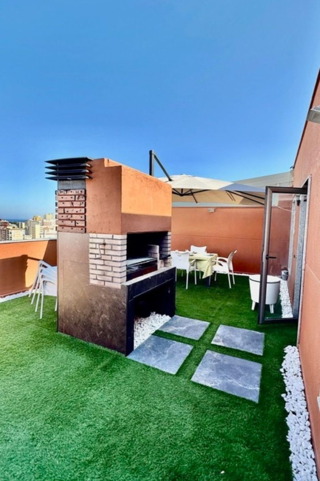 Duplex penthouse 3 chambres à 300m de la plage - Photo 40