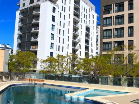 Location appartement à Valence, Luxuriöse Wohnung mit 1 Schlafzimmer, Balkon und Pool