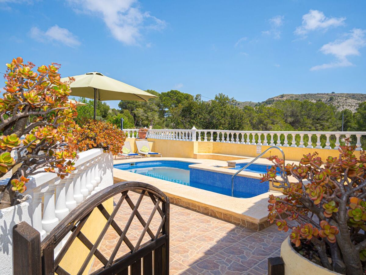 Finca Bilou – 5 chambres, piscine et jacuzzi privés à Aigües - Photo 6