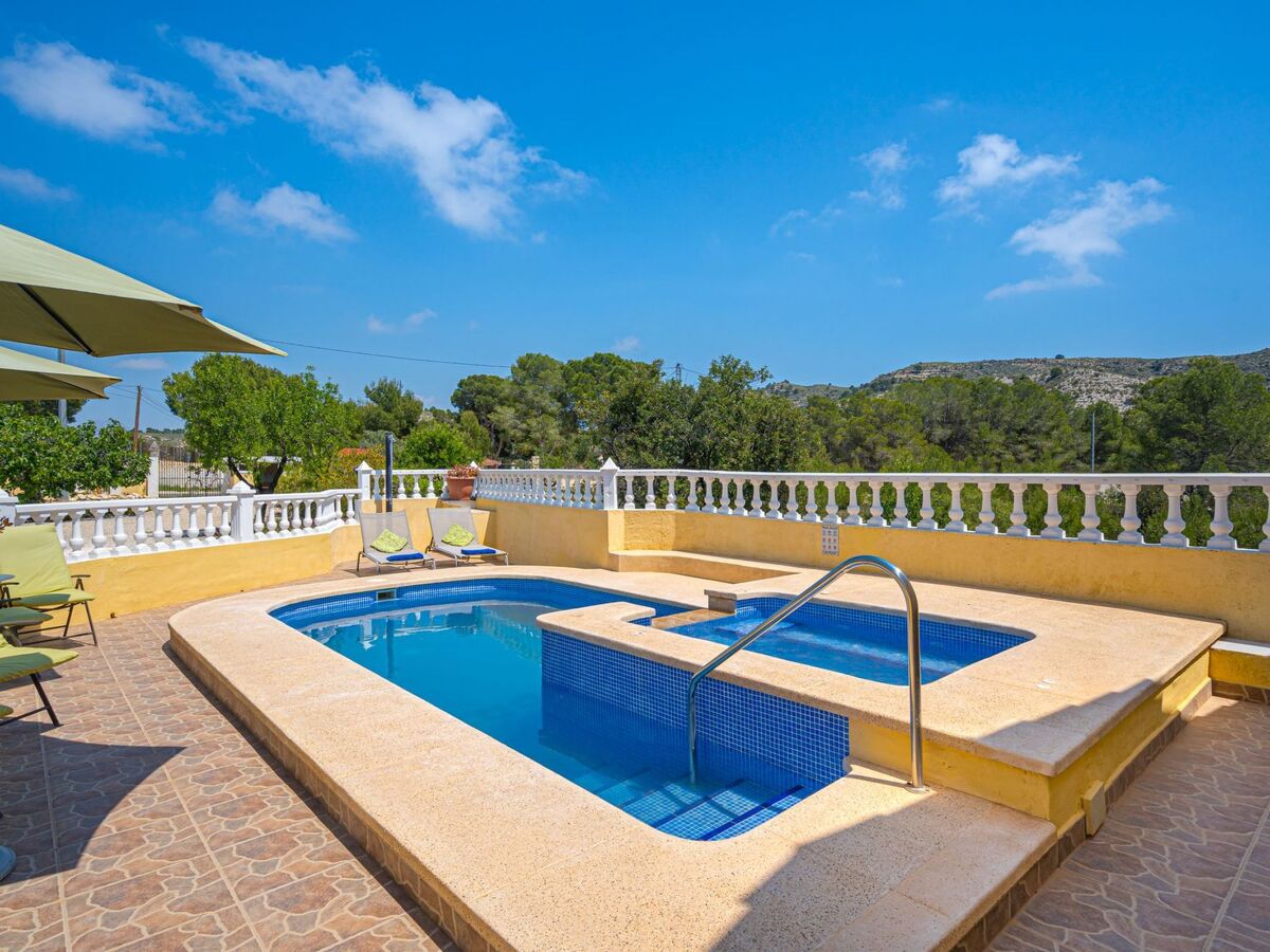 Finca Bilou – 5 chambres, piscine et jacuzzi privés à Aigües - Photo 7