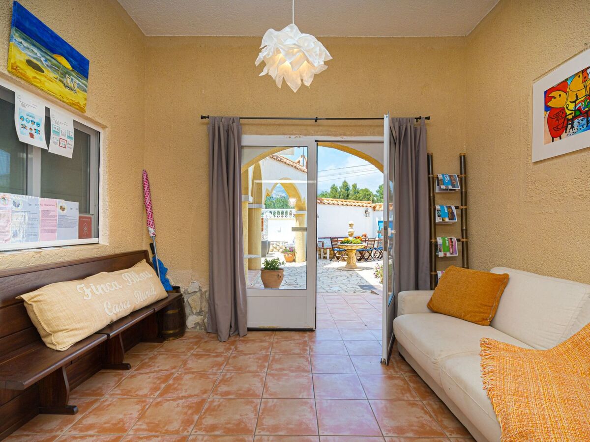 Finca Bilou – 5 chambres, piscine et jacuzzi privés à Aigües - Photo 9