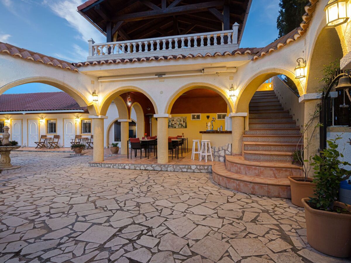 Finca Bilou – 5 chambres, piscine et jacuzzi privés à Aigües - Photo 32
