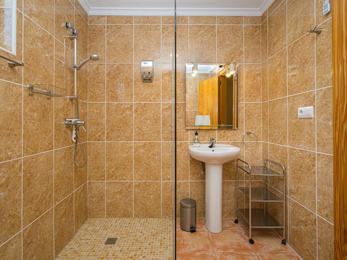 Finca Bilou – 5 chambres, piscine et jacuzzi privés à Aigües - Photo 38