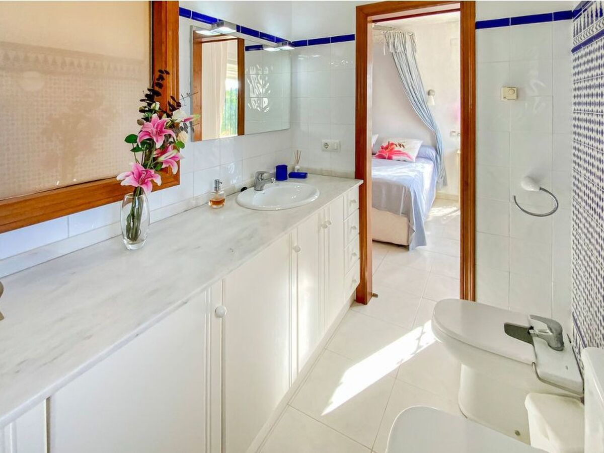 Villa La Galesa – vue mer sur Ibiza, 3 ch. en suite à Javea - Photo 12