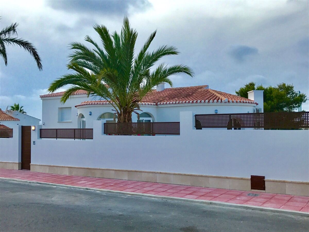 Casa Velazquez – Maison rénovée avec piscine 13x5 m à La Siesta - Photo 6
