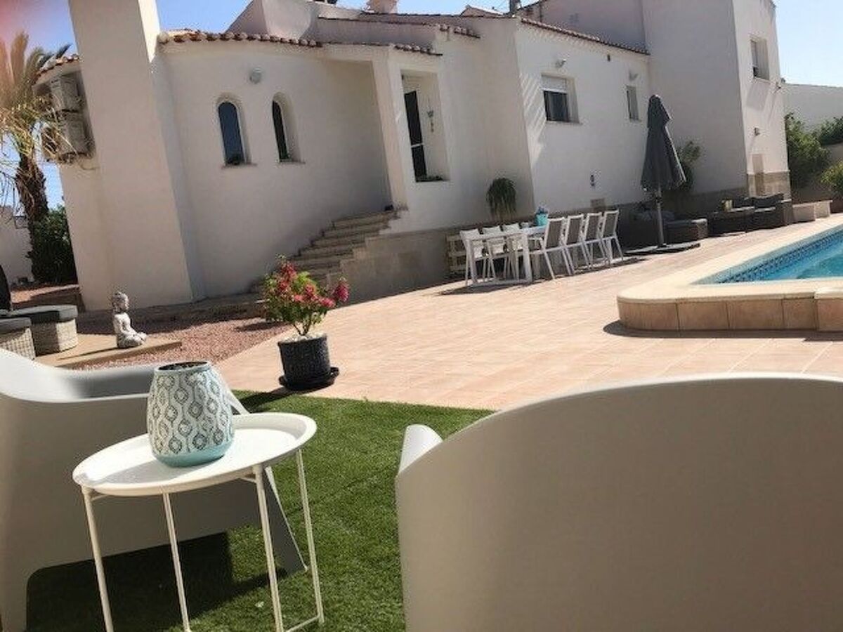 Casa Velazquez – Maison rénovée avec piscine 13x5 m à La Siesta - Photo 25