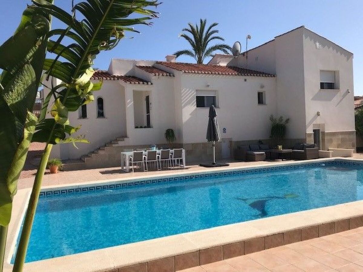 Casa Velazquez – Maison rénovée avec piscine 13x5 m à La Siesta - Photo 28