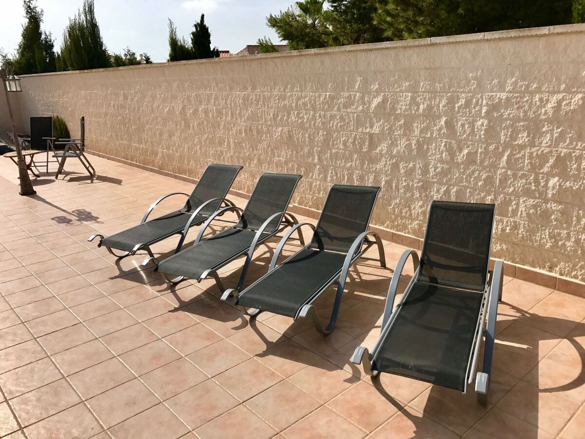 Casa Velazquez – Maison rénovée avec piscine 13x5 m à La Siesta - Photo 30