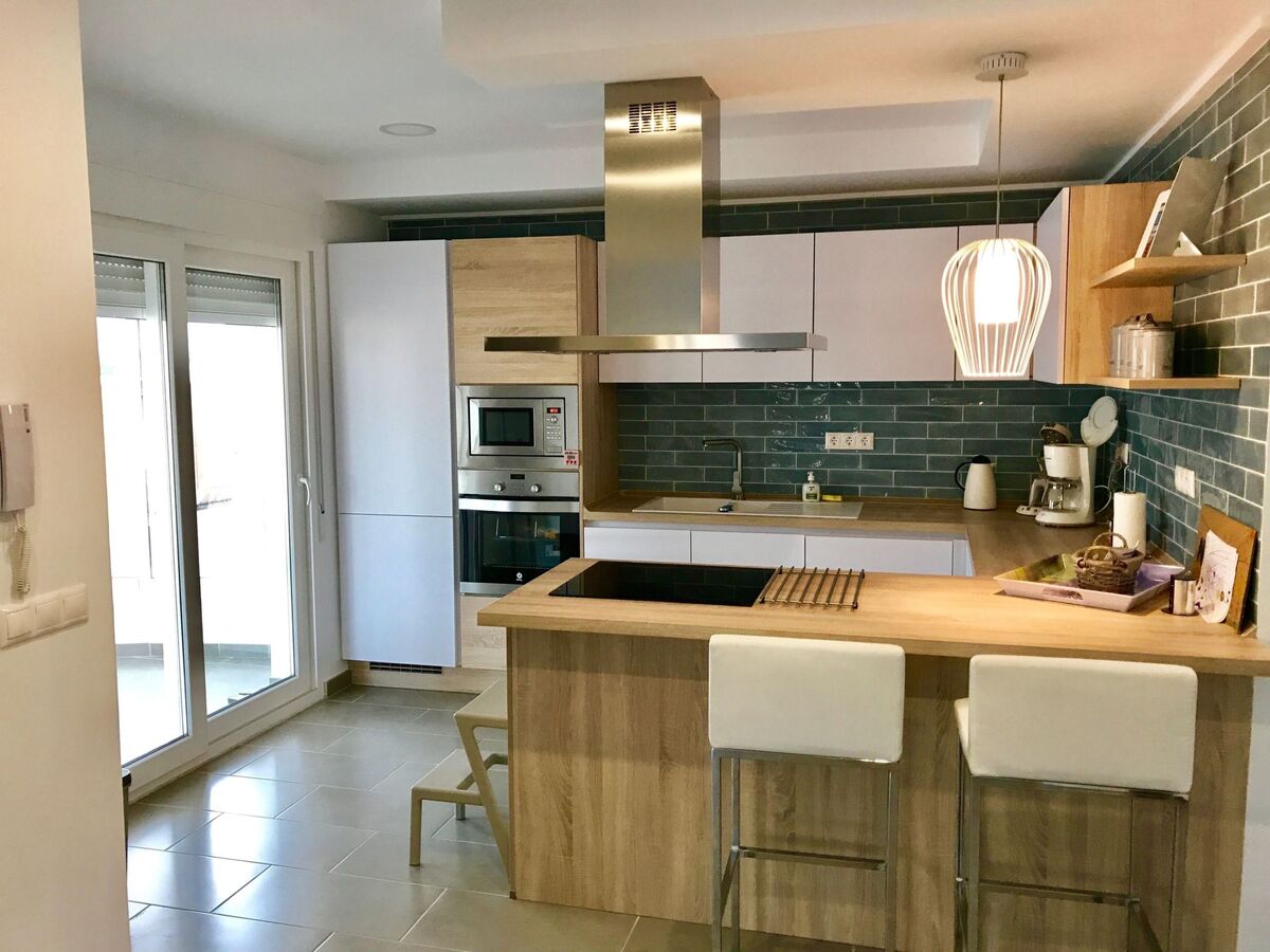 Casa Velazquez – Maison rénovée avec piscine 13x5 m à La Siesta - Photo 34