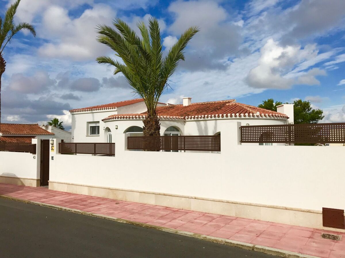 Casa Velazquez – Maison rénovée avec piscine 13x5 m à La Siesta - Photo 59