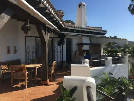 Finca avec piscine d'eau salée et vue panoramique à Pego : photo 8
