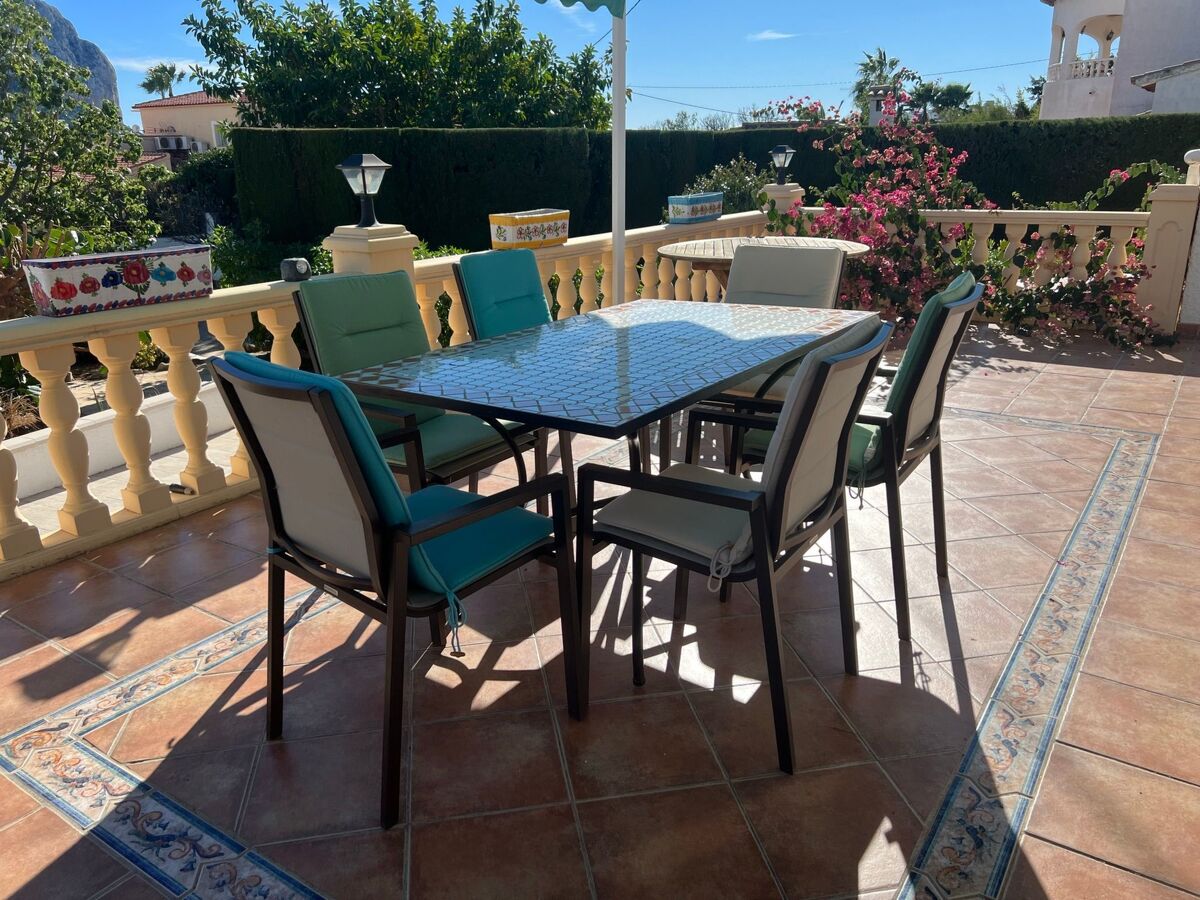Maison plain-pied avec piscine 4×8 m à Calpe, jardin méditerranéen - Photo 11