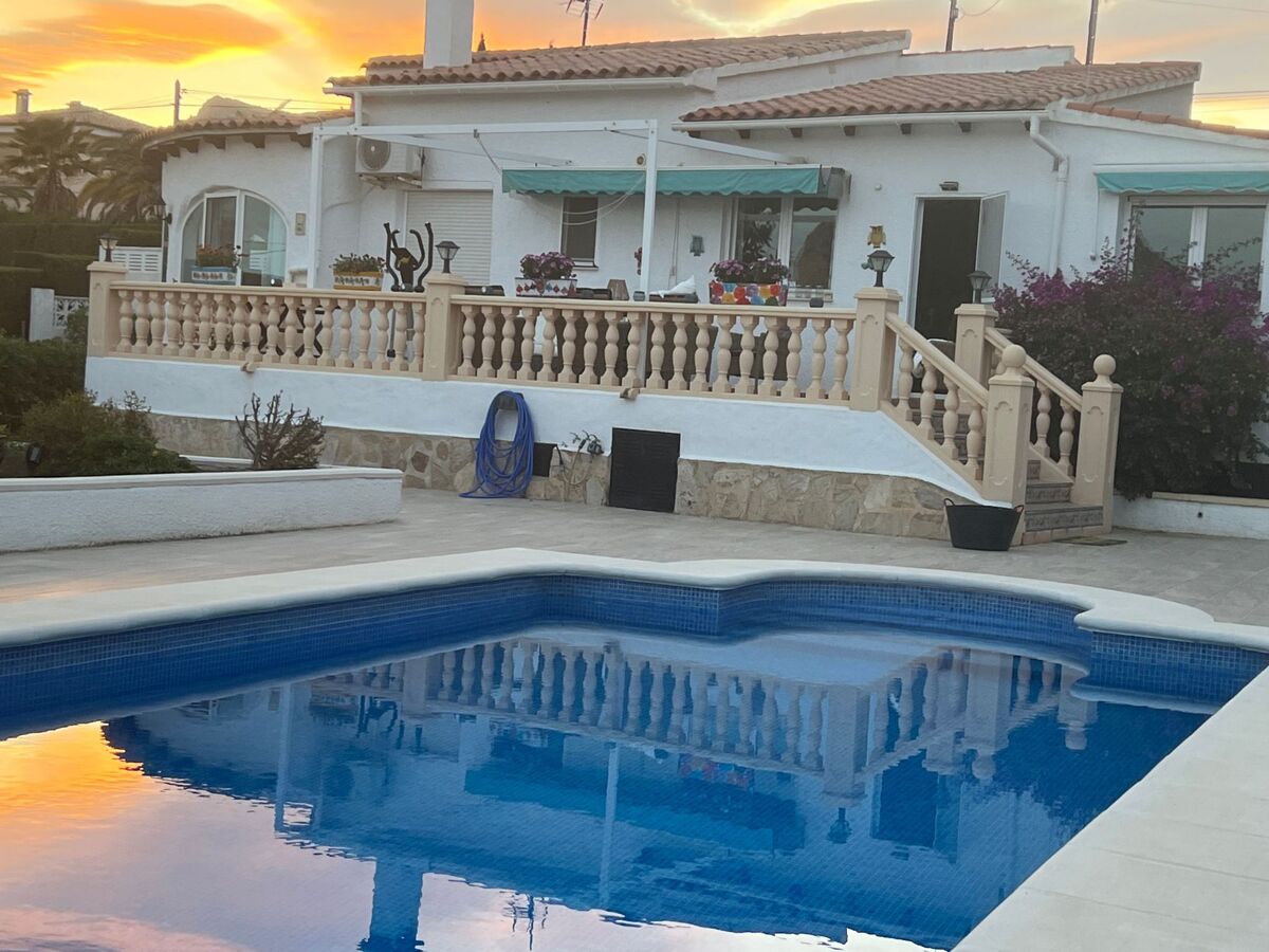 Maison plain-pied avec piscine 4×8 m à Calpe, jardin méditerranéen - Photo 22