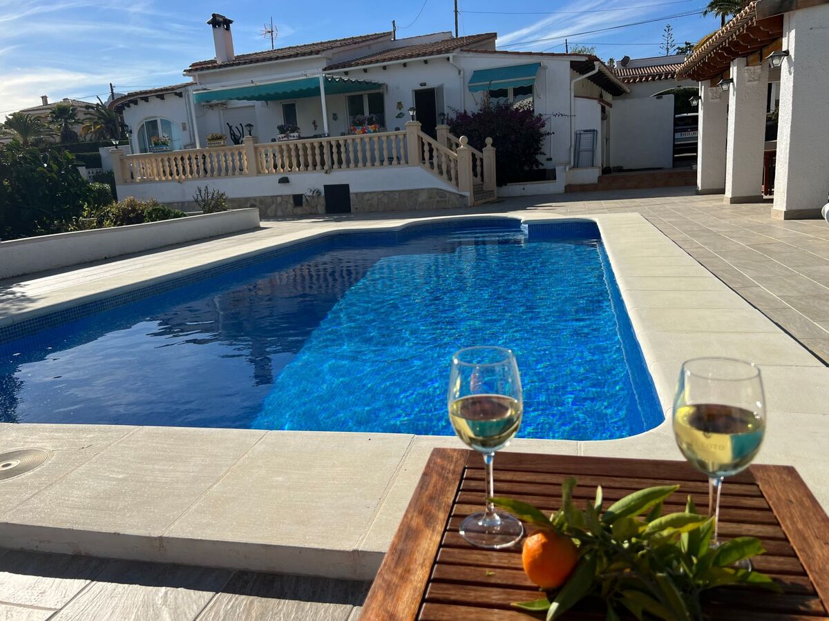 Maison plain-pied avec piscine 4×8 m à Calpe, jardin méditerranéen - Photo 26