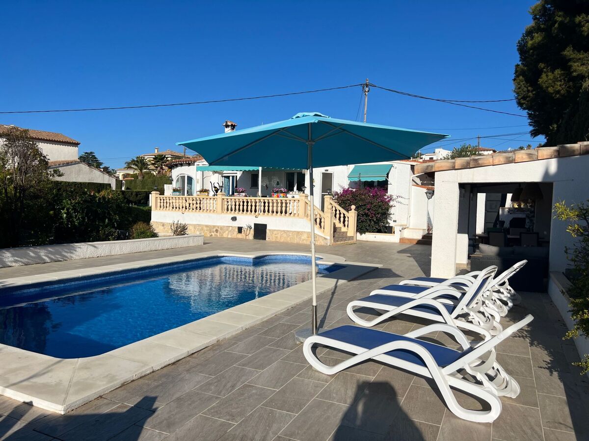 Maison plain-pied avec piscine 4×8 m à Calpe, jardin méditerranéen - Photo 28