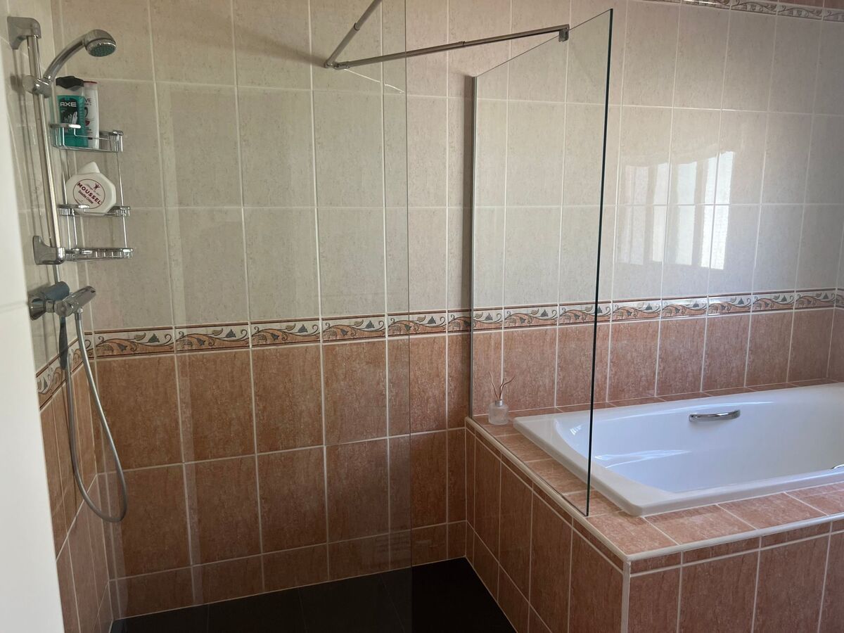Maison plain-pied avec piscine 4×8 m à Calpe, jardin méditerranéen - Photo 32