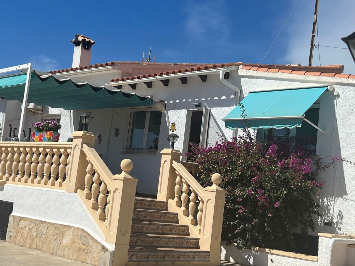 Maison plain-pied avec piscine 4×8 m à Calpe, jardin méditerranéen - Photo 59