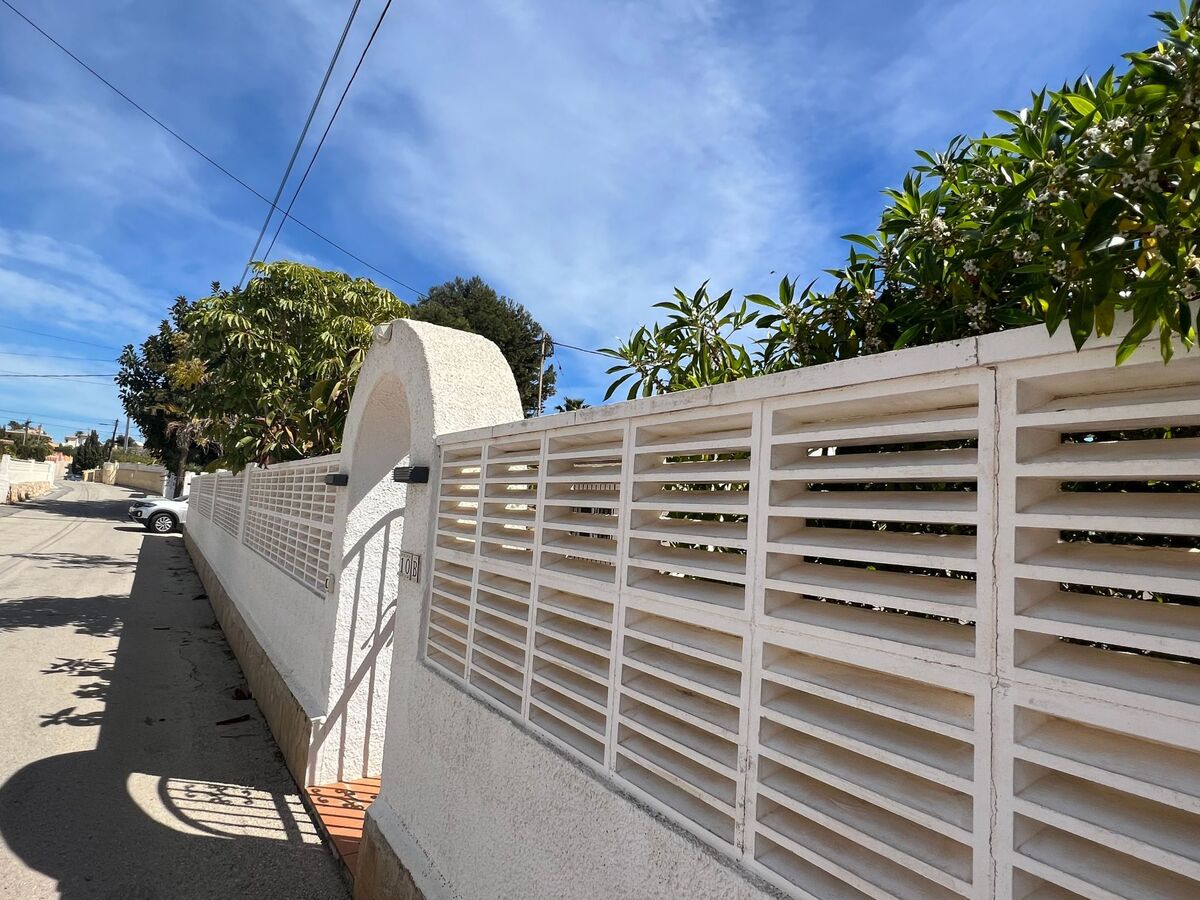 Maison plain-pied avec piscine 4×8 m à Calpe, jardin méditerranéen - Photo 62