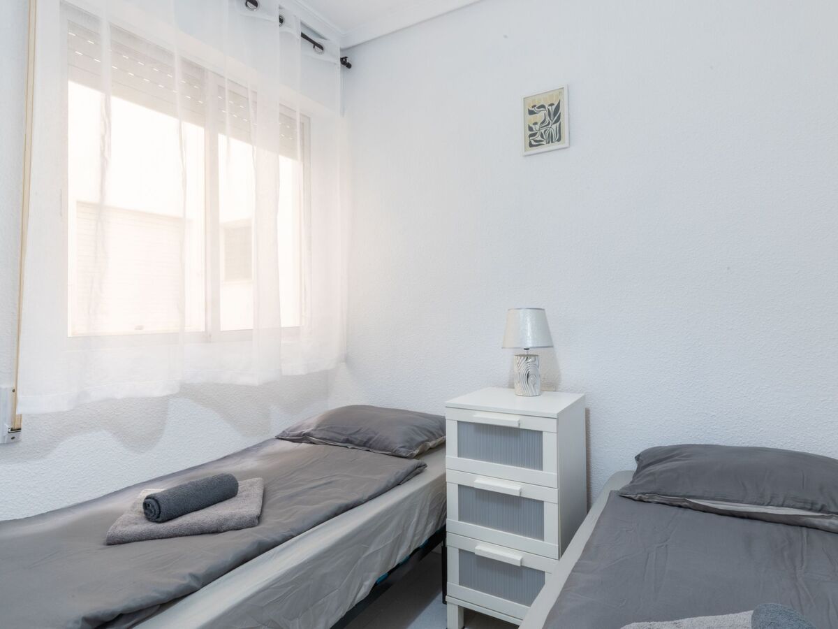 Appartement « Peter » avec balcon à Torrevieja - Photo 10