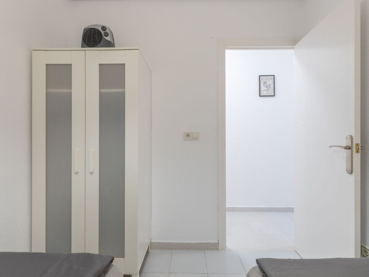 Appartement « Peter » avec balcon à Torrevieja - Photo 11