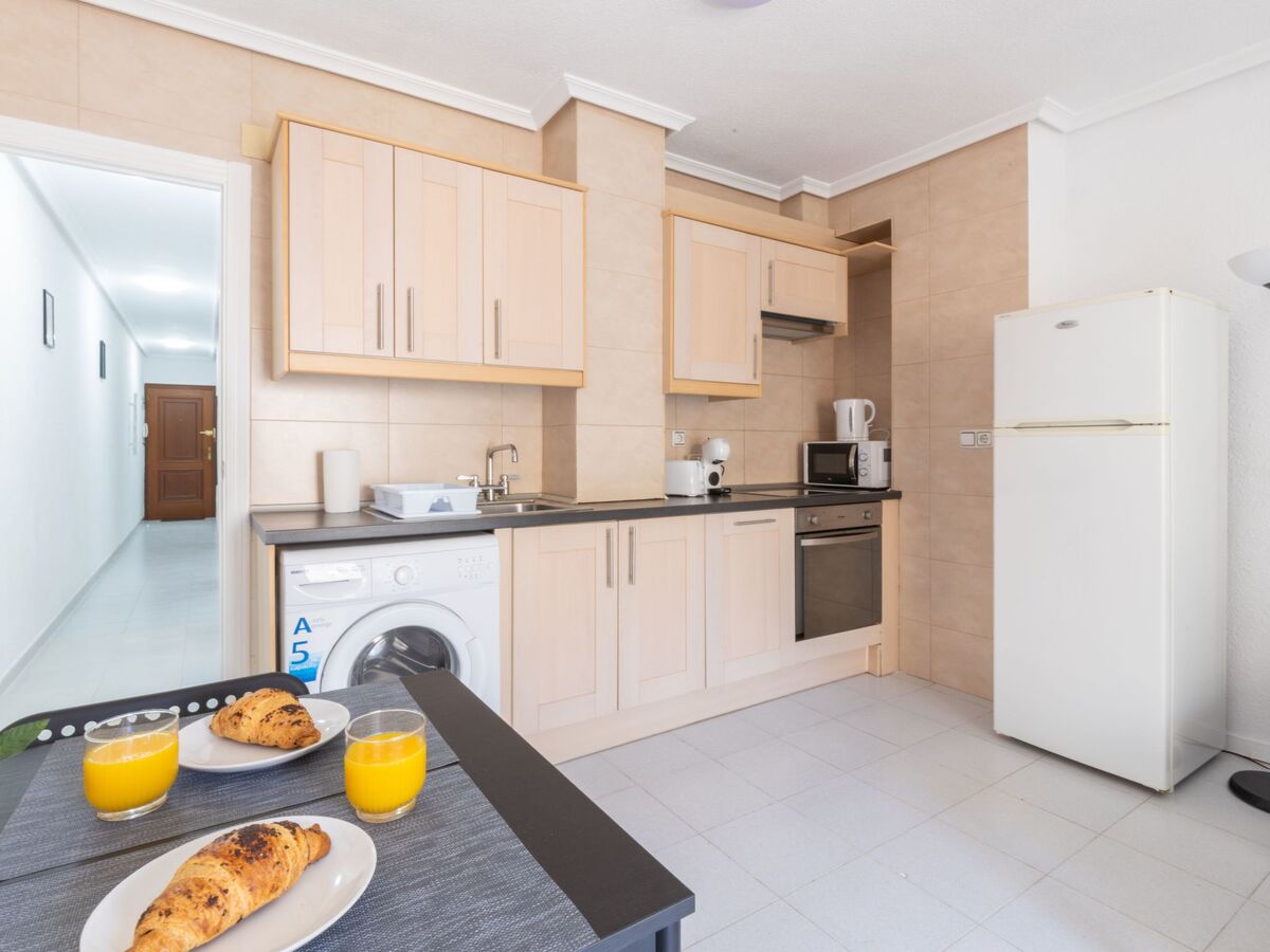 Appartement « Peter » avec balcon à Torrevieja - Photo 12
