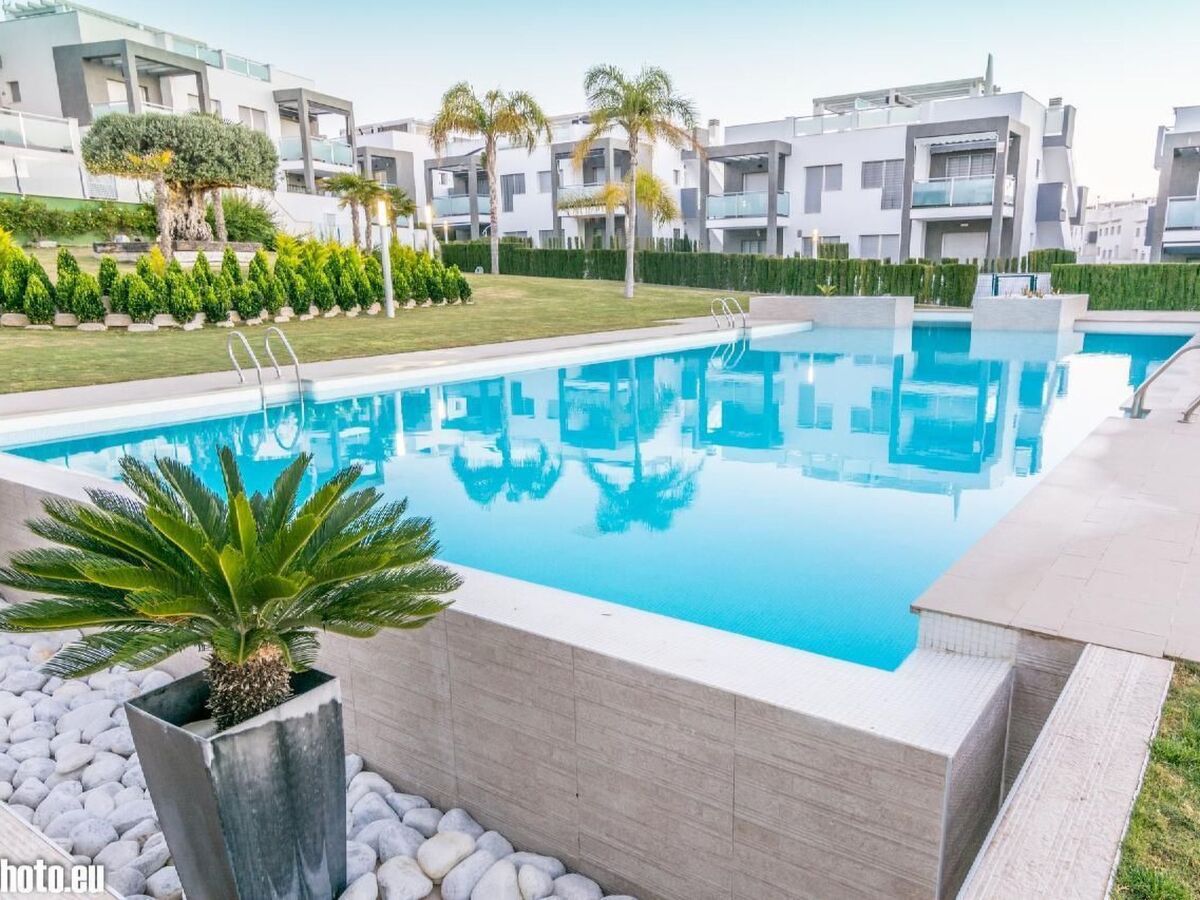 Sunny Villa à Torrevieja : maison 3 chambres avec piscine - Photo 1