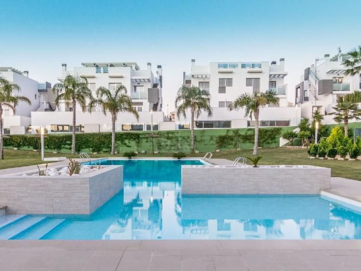 Sunny Villa à Torrevieja : maison 3 chambres avec piscine - Photo 4