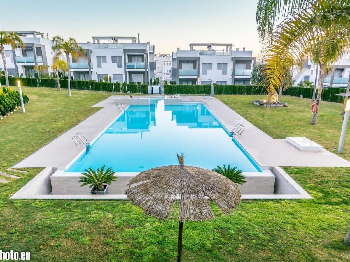 Sunny Villa à Torrevieja : maison 3 chambres avec piscine - Photo 5