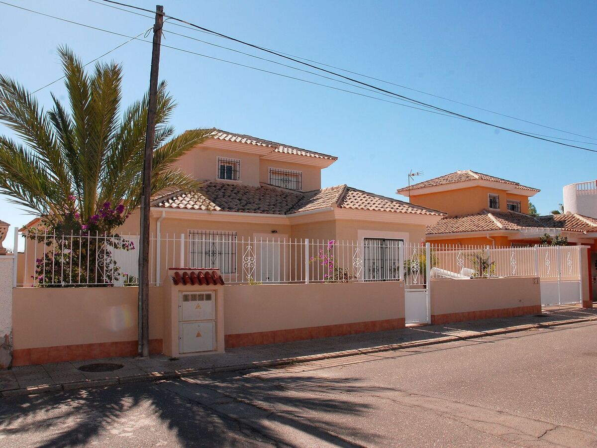 Maison 4 chambres à El Carmoli, piscine et toit-terrasse à 200 m de la plage - Photo 1