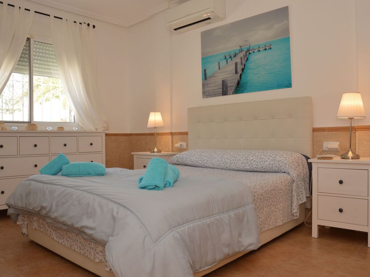 Maison 4 chambres à El Carmoli, piscine et toit-terrasse à 200 m de la plage - Photo 12