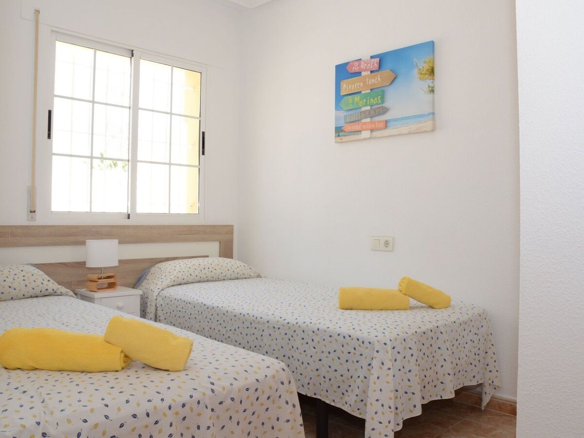 Maison Olivos 8 – plage à 300 m, jardin et terrasse privés - Photo 9