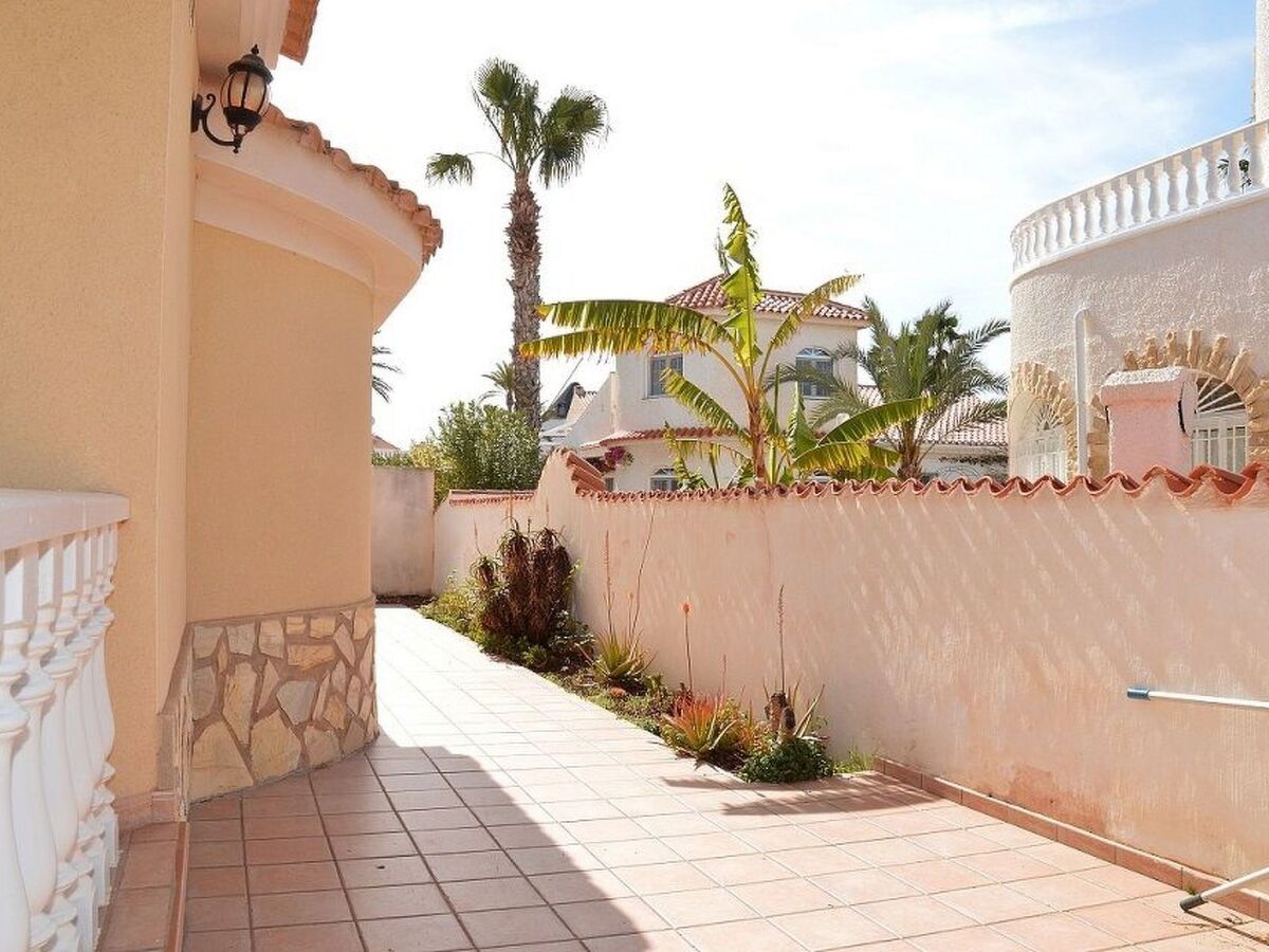 Maison avec piscine privée à 100 m de la plage, El Carmoli - Photo 42