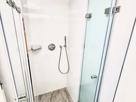 Appartement Sophie avec vue mer et piscine commune : photo 8