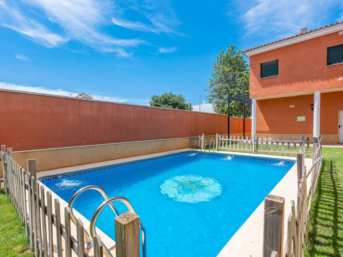 Appartement Torero II – Marchena, piscine communale - Photo 1