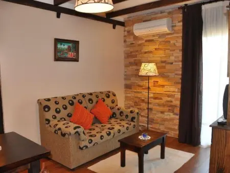 Location appartement à Sotoserrano, Wohnung in Sotoserrano mit Terrasse und Garten