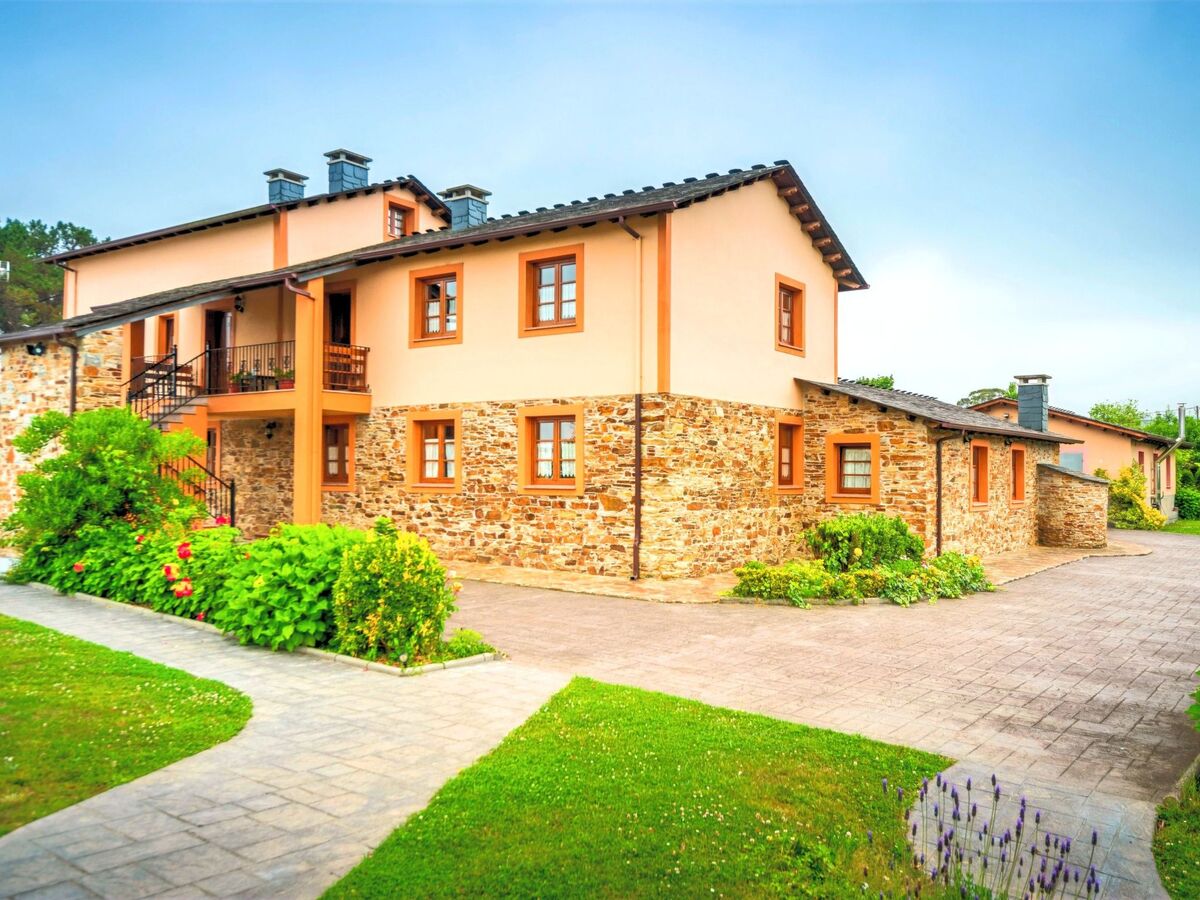 Duplex en Asturies avec piscine, vue mer et terrain de foot - Photo 1