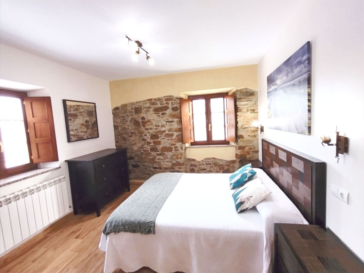 Duplex en Asturies avec piscine, vue mer et terrain de foot - Photo 7