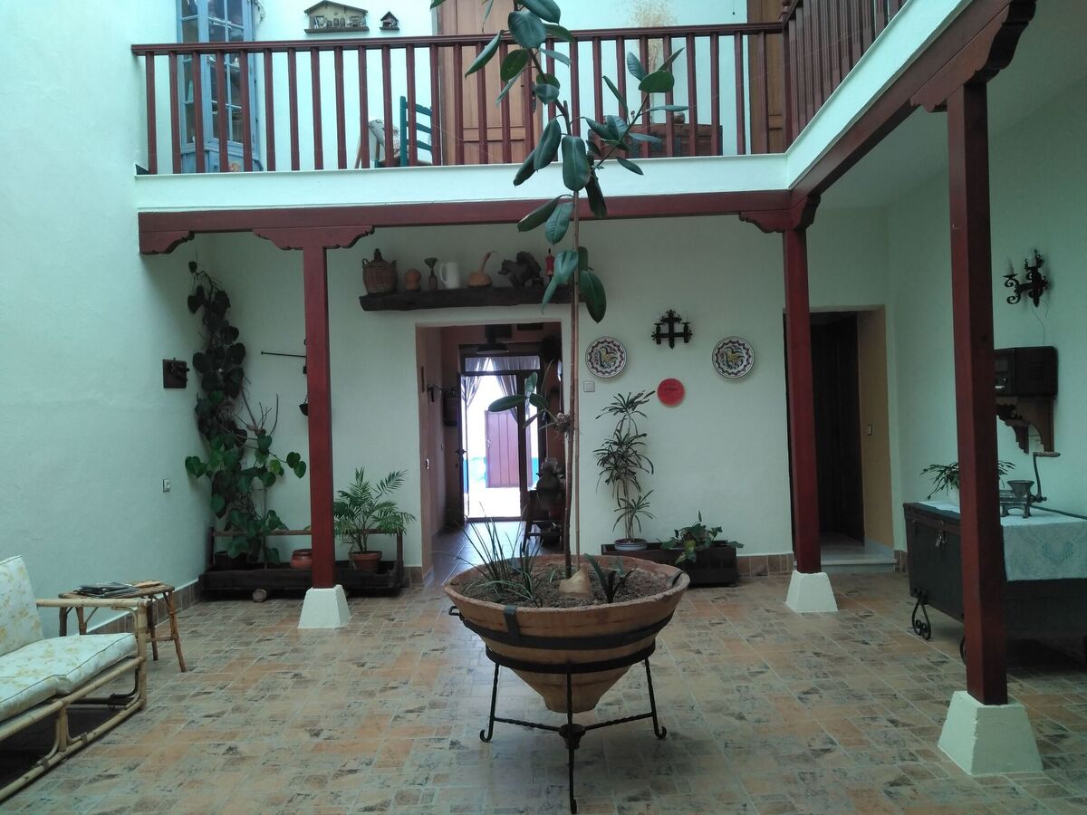 Maison de La Mancha à Granetula – piscine privée, 425 m² - Photo 5