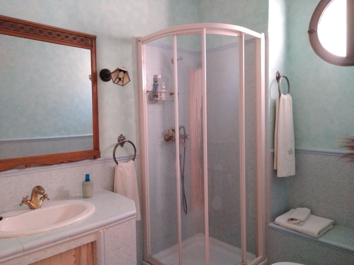 Maison de La Mancha à Granetula – piscine privée, 425 m² - Photo 18
