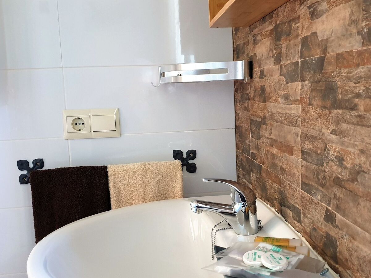 Maison 6 pers. avec piscine privée à Navas de Estena - Photo 22