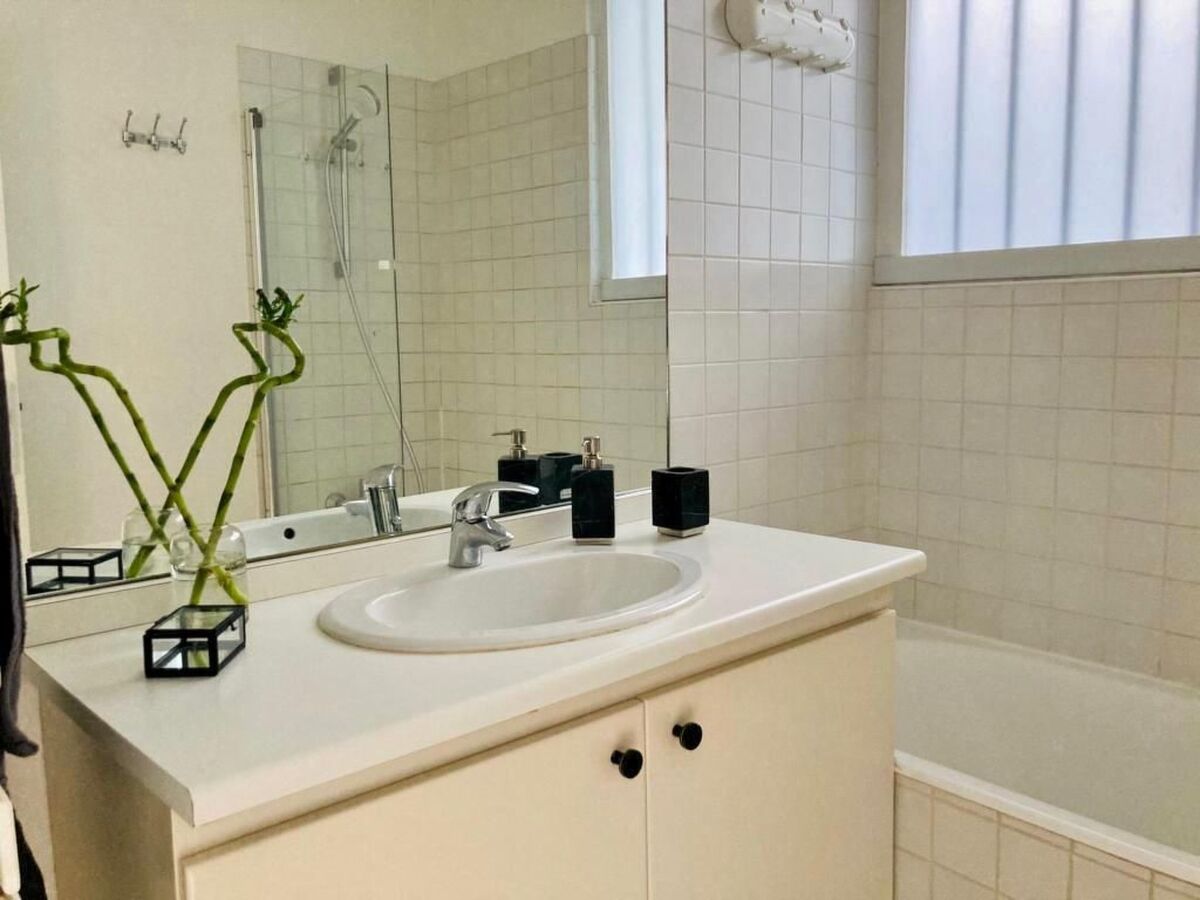 Studio 35 m² Place Vendôme, cour privée - Photo 9