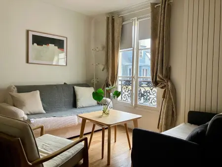 Studio 35 m² Place Vendôme, cour privée
