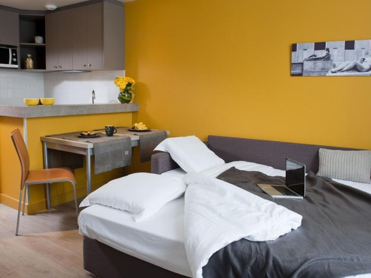 Appartement Paris XV, face Porte de Versailles avec parking - Photo 3