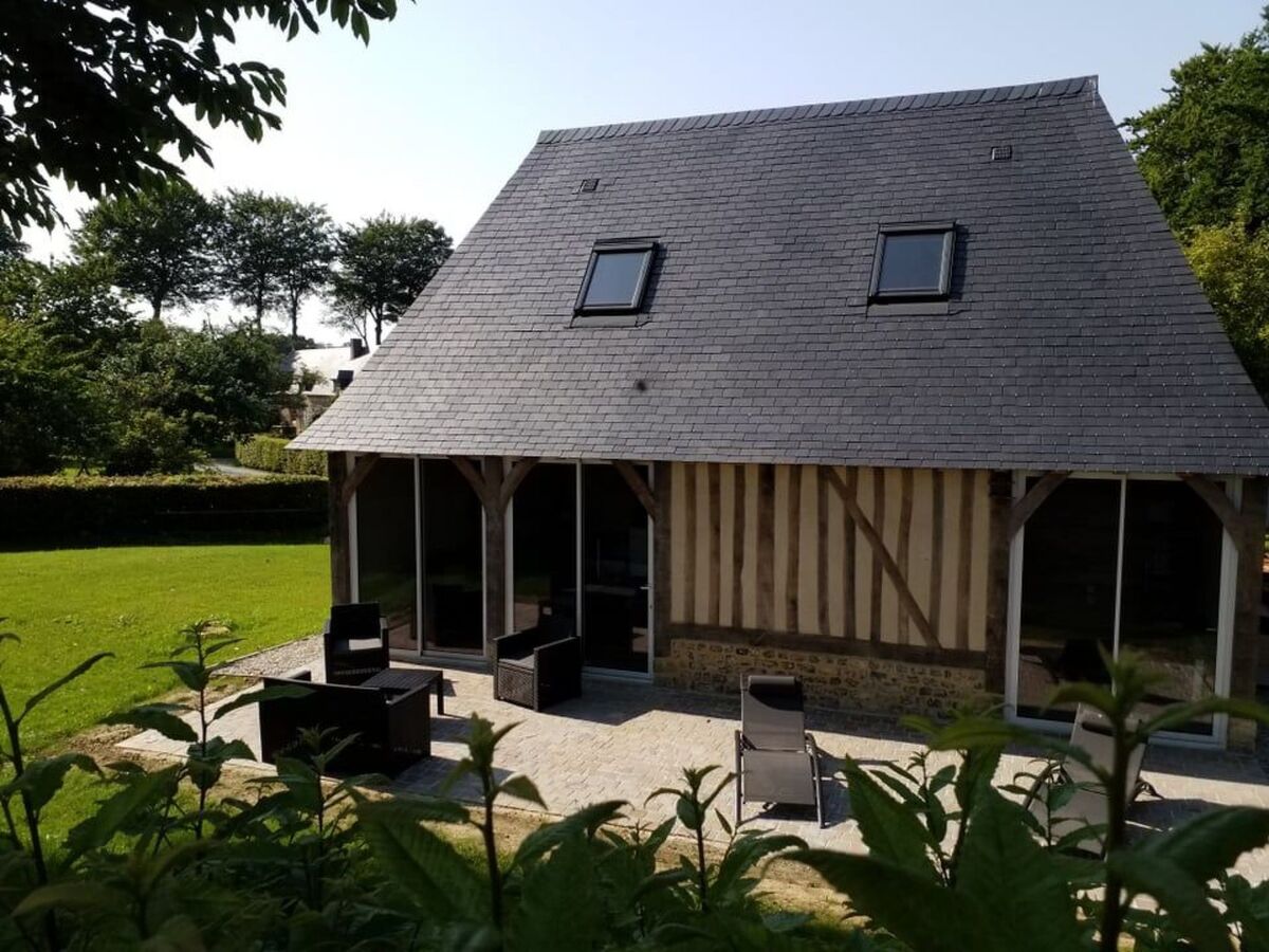 Maison normande classée, lac à 35m, 10km de la mer - Photo 2