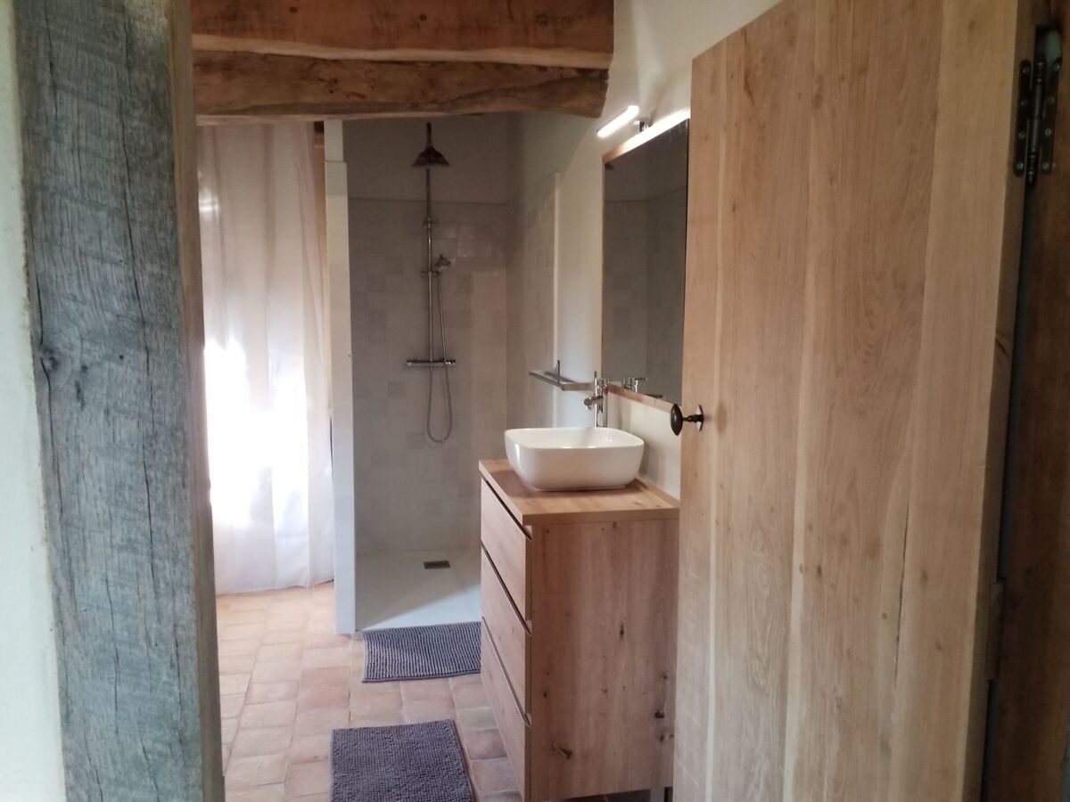 Maison normande classée, lac à 35m, 10km de la mer - Photo 4