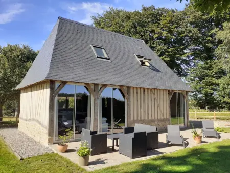 Location maison à Bec de Mortagne, Neues normannisches Ferienhaus mit Charme die Kastanienbäume
