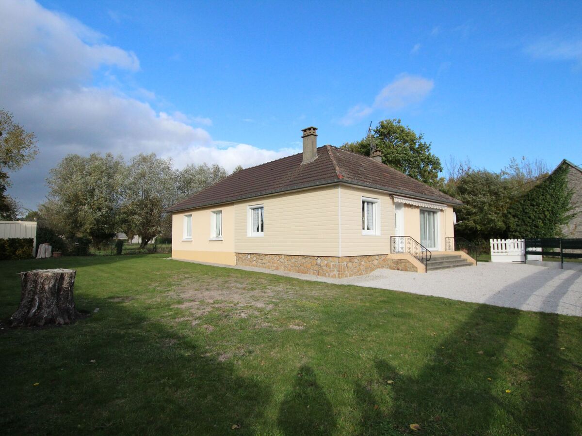 Pavillon 65 m² avec terrain clos 800 m² à Hauteville - Photo 1