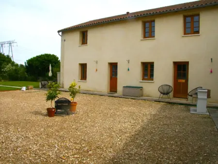Deux granges aménagées 17 pers., piscine chauffée en Berry : photo 3