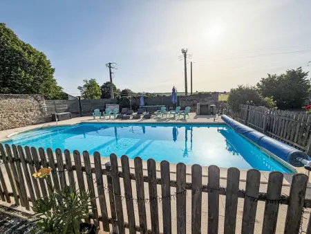 Deux granges aménagées 17 pers., piscine chauffée en Berry : photo 33