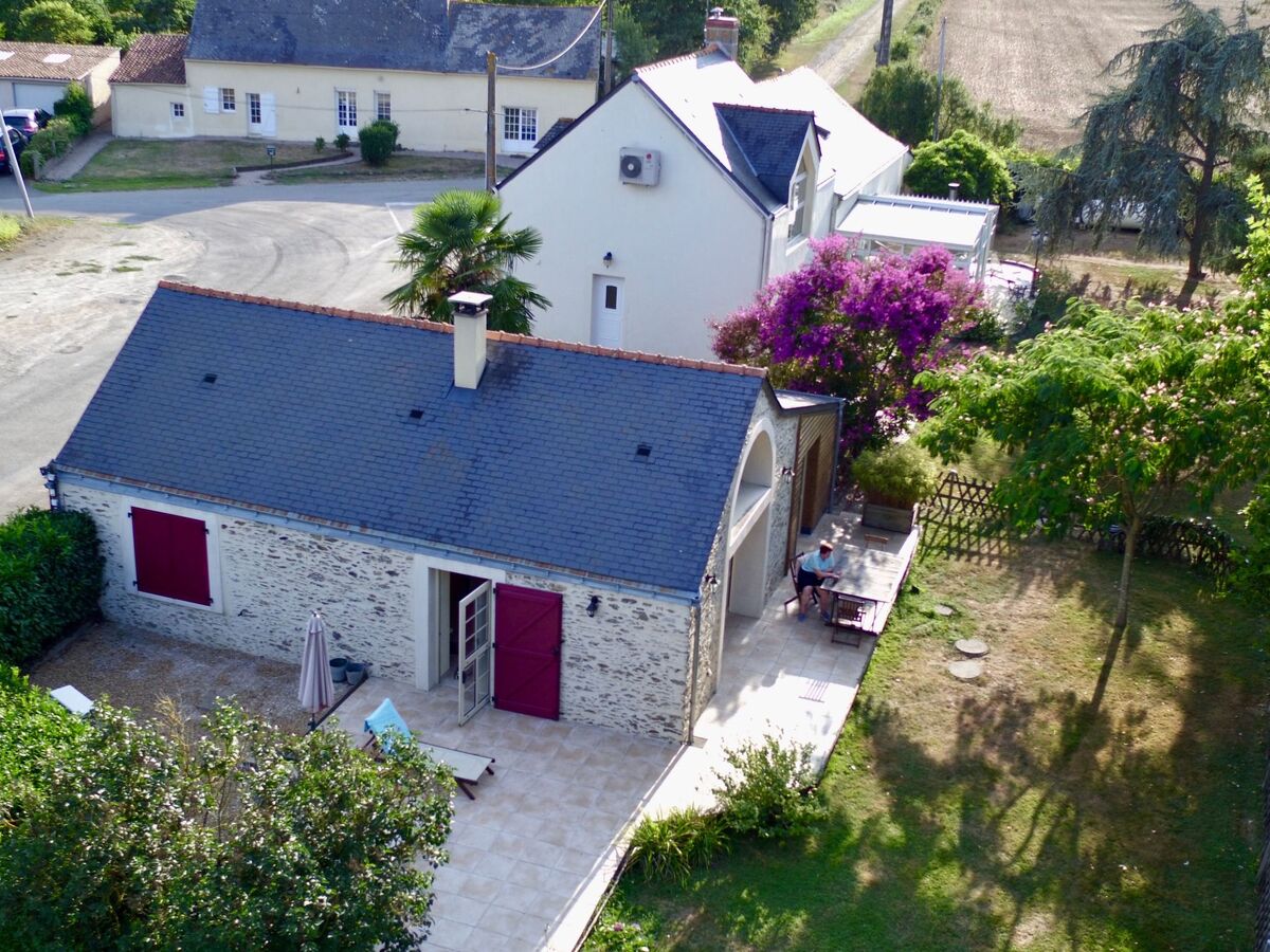 Au Bas Chalonge Gîte – Ancienne grange 8 hectares - Photo 4
